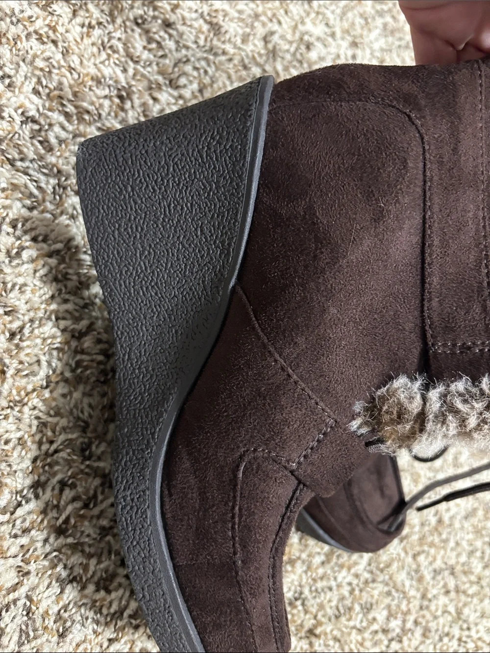 NWOT American Eagle Mukluk Wedge Boots Womens 7 Brown Faux Suede Fur Y2K Sherpa